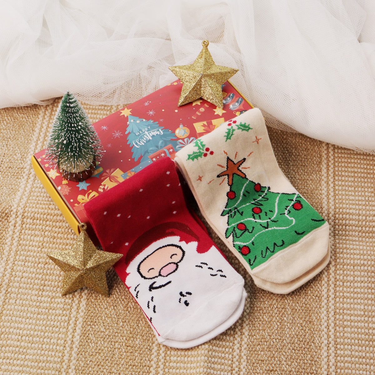 Thela Gaadi Mid crew sock - Santa and Xmas Tree Socks